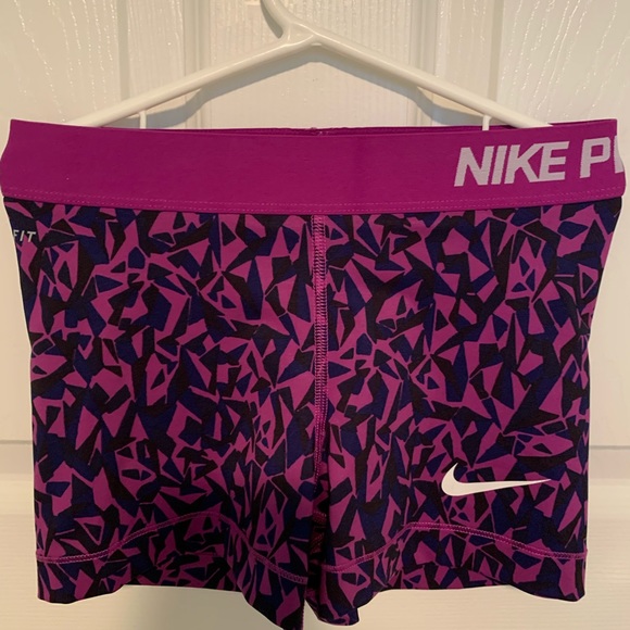 Nike pro shorts - Picture 1 of 5
